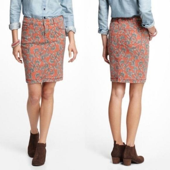 Anthropologie Dresses & Skirts - Anthro Pilcro Paisley Pattern Denim Pencil Skirt